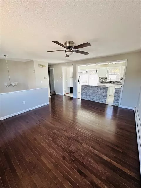 22 Gladstone, Springfield, MA 01109 photo 6