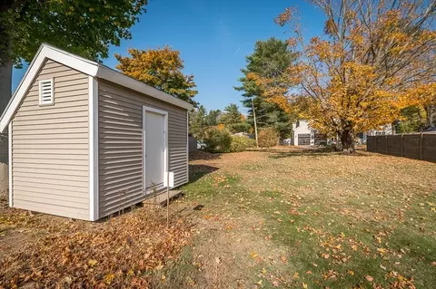 18 Hull St, Beverly, MA 01915 photo 24