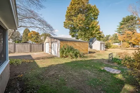 18 Hull St, Beverly, MA 01915 photo 22