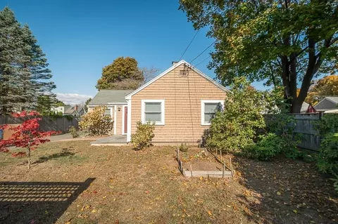 18 Hull St, Beverly, MA 01915 photo 19