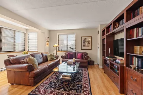 200 Ledgewood Dr #102, Stoneham, MA 02180