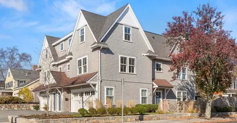 718 Hale St #1, Beverly, MA 01915
