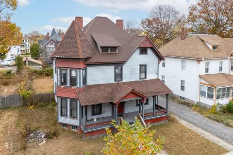 15 Clarendon St, Springfield, MA 01109