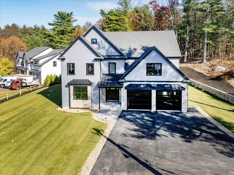 4 Maureen Dr # A, Burlington, MA 01803
