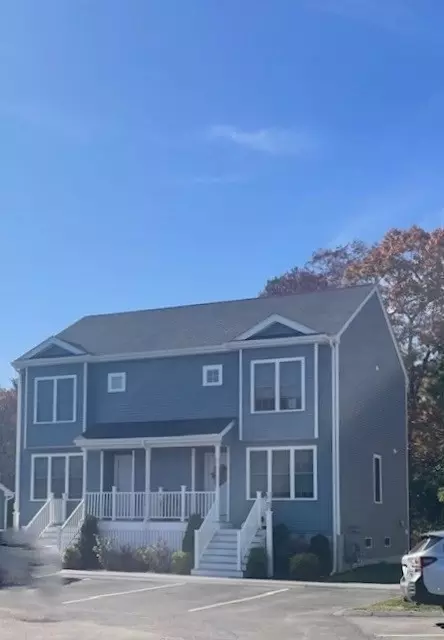 1190 Bedford St #E1, Whitman, MA 02382
