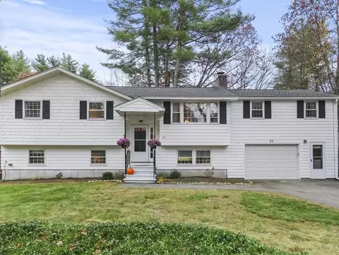 25 Spaulding St, Townsend, MA 01469