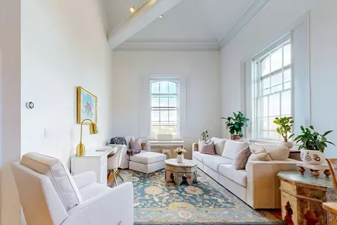 35 Flint St #301, Salem, MA 01970
