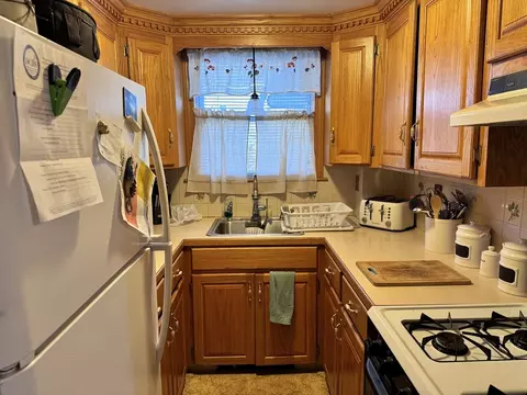 132-136 Brayton Ave, Fall River, MA 02721 photo 11