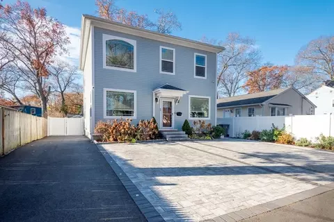 62 Whitney Ave, Framingham, MA 01702