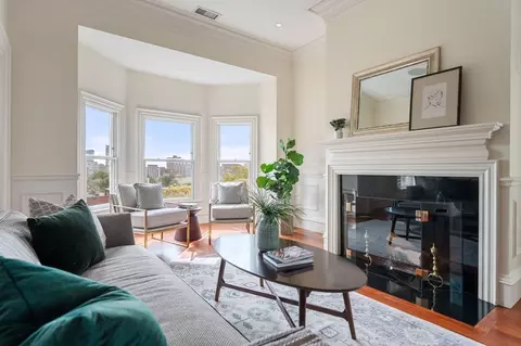 5 Chestnut St #6, Boston, MA 02108