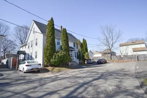 45-47 Beaudry St, Springfield, MA 01151