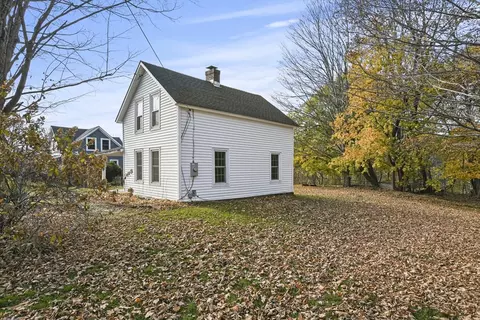 Exterior - 271 Bradley St, Lee, MA 01238 photo 4 of 18