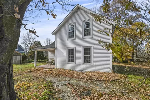Exterior - 271 Bradley St, Lee, MA 01238 photo 5 of 18