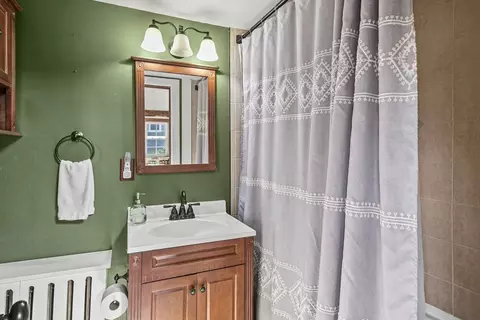Bath - 271 Bradley St, Lee, MA 01238 photo 1 of 1