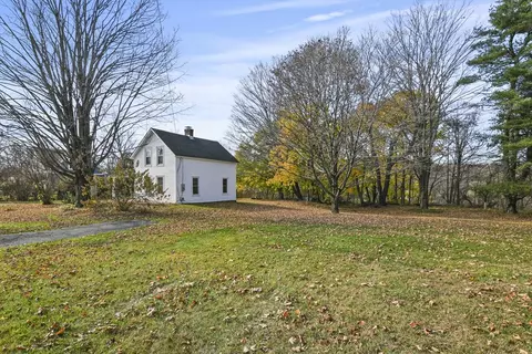 Exterior - 271 Bradley St, Lee, MA 01238 photo 6 of 18