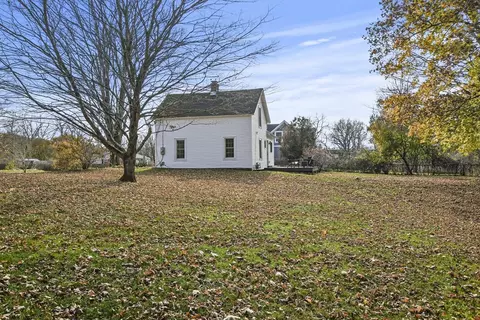 Exterior - 271 Bradley St, Lee, MA 01238 photo 7 of 18