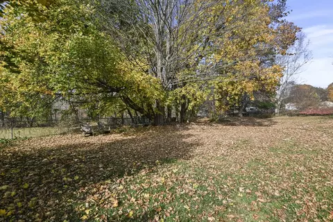 Exterior - 271 Bradley St, Lee, MA 01238 photo 11 of 18
