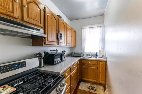 24 Garrison St, Fairhaven, MA 02719 photo 3
