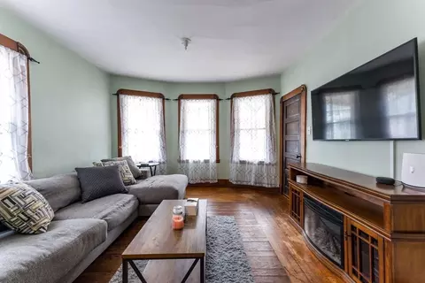 24 Garrison St, Fairhaven, MA 02719 photo 6