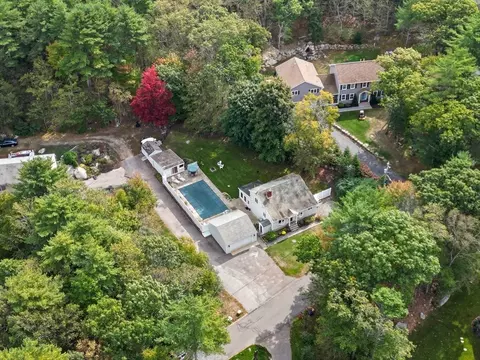 View/Area - 11 Forest Ln, Manchester, MA 01944 photo 3 of 4