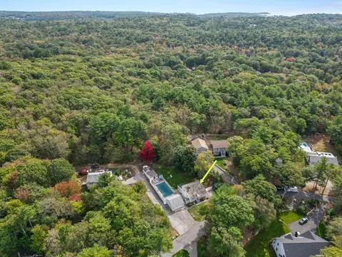View/Area - 11 Forest Ln, Manchester, MA 01944 photo 1 of 4