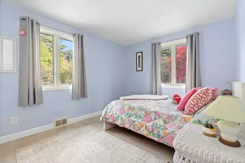 Bedroom - 11 Forest Ln, Manchester, MA 01944 photo 3 of 3