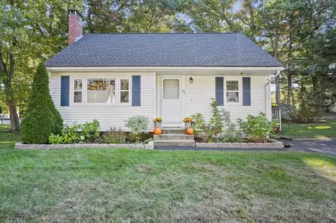 62 Horseshoe Dr, Bellingham, MA 02019