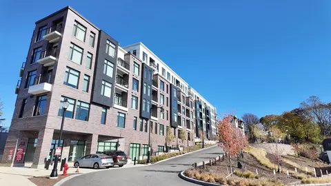 191 Washington St #517, Boston, MA 02135