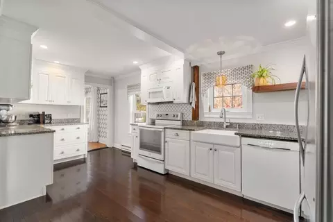 6 Elm St, Mendon, MA 01756 photo 9