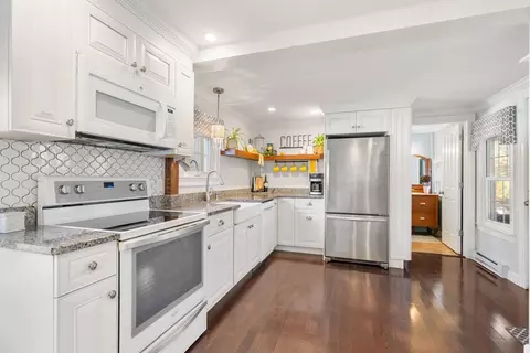 6 Elm St, Mendon, MA 01756 photo 11