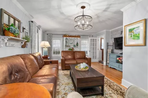 6 Elm St, Mendon, MA 01756 photo 5