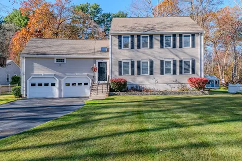 23 Heritage Dr, Rockland, MA 02370