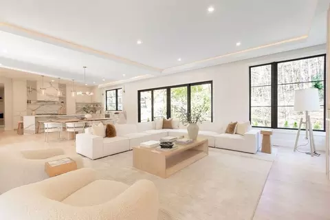 Living - 10 Great Plain Ave, Wellesley, MA 02482 photo 3 of 4