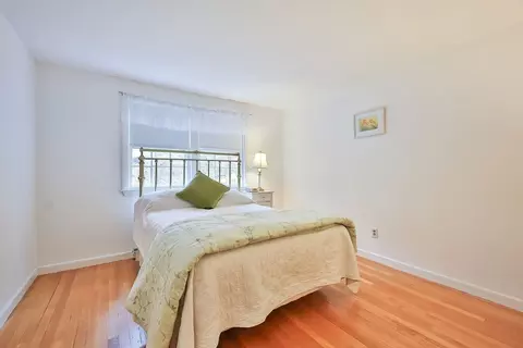 Bedroom - 15 Appletree Ln, Walpole, MA 02081 photo 7 of 9