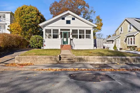 11 Winona St, Brockton, MA 02301