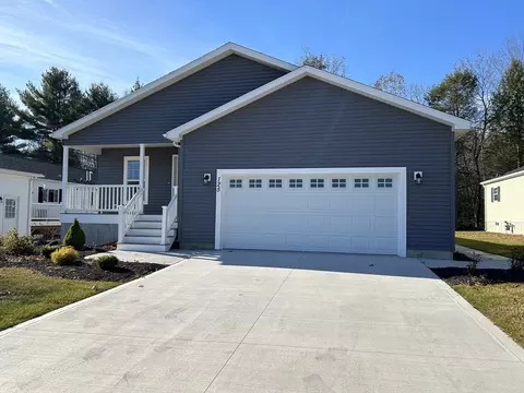 125 Freedom Trl, Westfield, MA 01085