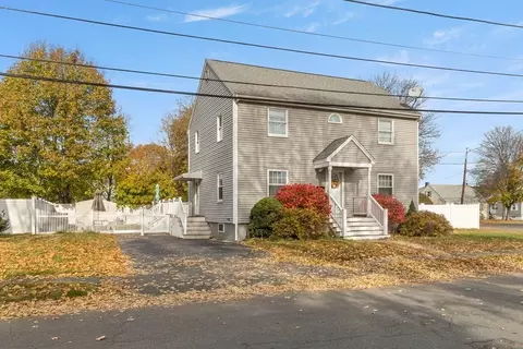 18 Macarthur Rd, Peabody, MA 01960