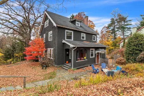 44 Mount Pleasant, Amherst, MA 01002