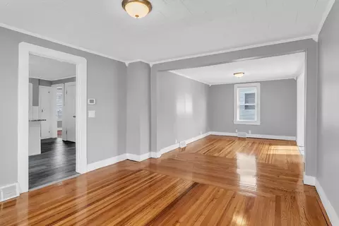 11 Sullivan St, Chicopee, MA 01020 photo 7