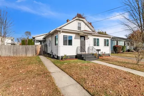 11 Sullivan St, Chicopee, MA 01020 photo 2
