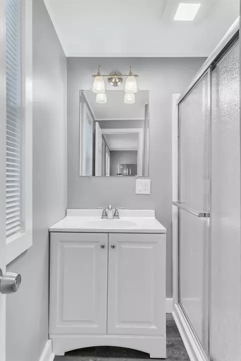 11 Sullivan St, Chicopee, MA 01020 photo 17