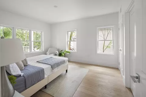 12-14 Edwin St #3, Brookline, MA 02445 photo 9