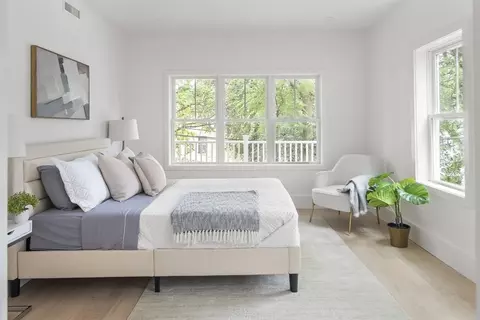 12-14 Edwin St #3, Brookline, MA 02445 photo 5