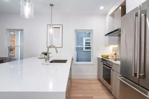 12-14 Edwin St #3, Brookline, MA 02445 photo 8