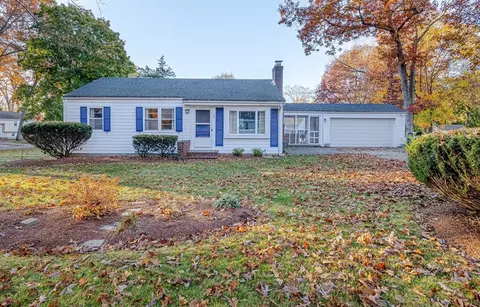 95 Starr Ln, Attleboro, MA 02703