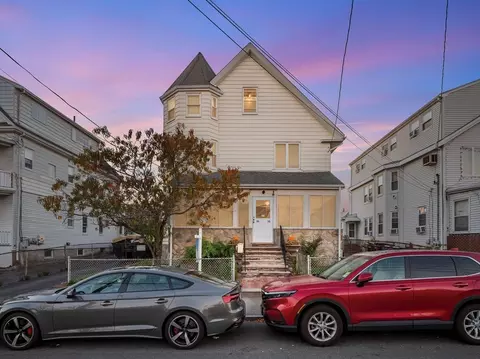 30-32 Oxford Park, Revere, MA 02151