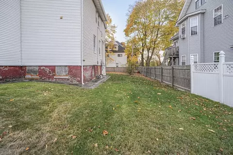 Exterior - 9 Windsor St, Worcester, MA 01605 photo 3 of 8