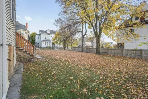 Exterior - 9 Windsor St, Worcester, MA 01605 photo 4 of 8