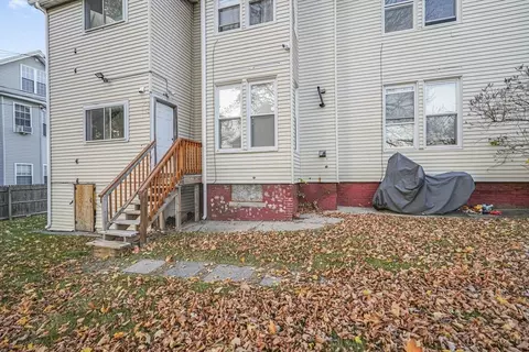 Exterior - 9 Windsor St, Worcester, MA 01605 photo 7 of 8