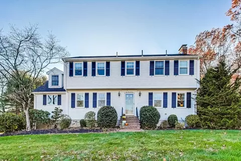 121 Magnolia Dr, Westwood, MA 02090